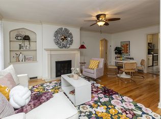 2106 40th St, Des Moines, IA 50310