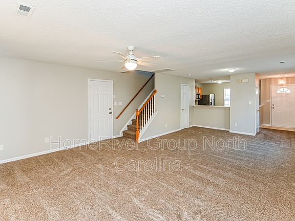 4th image of 9324 Tiger Lily Ln
