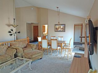 2250 Woodhill Ct, Eagan, MN 55122