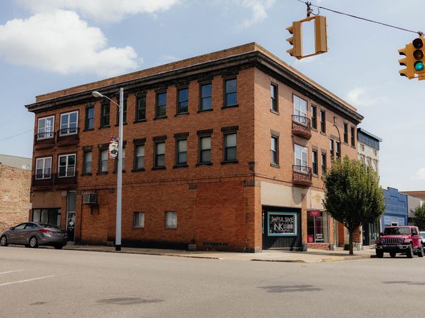 303 N Water St APT 1