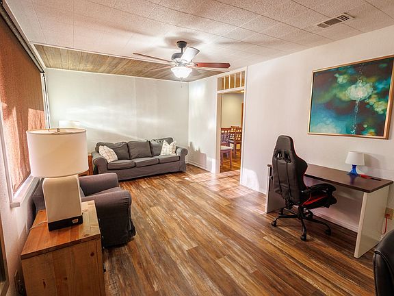 3rd image of 417 Parker Dr #A