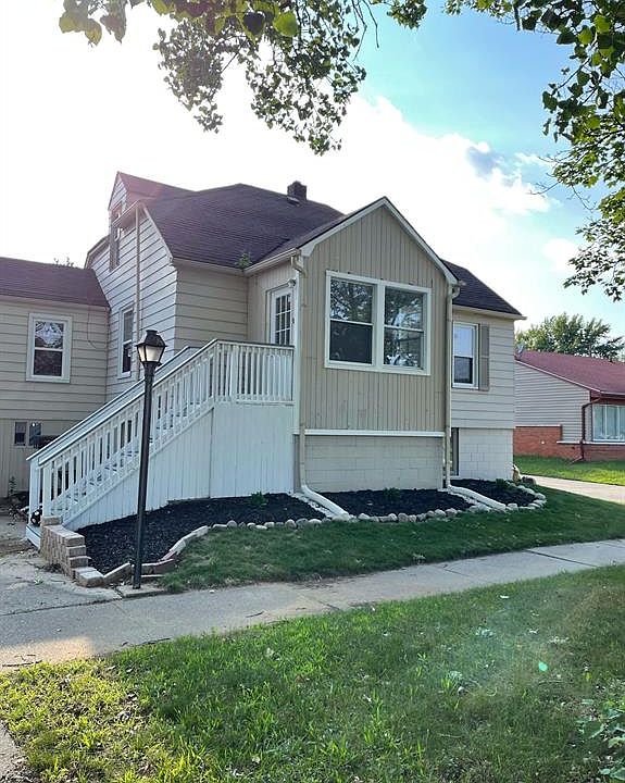 15101 Hubbard St, Livonia, MI 48154 Zillow