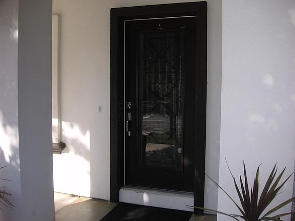 5th image of 2025 Rossmoor Dr