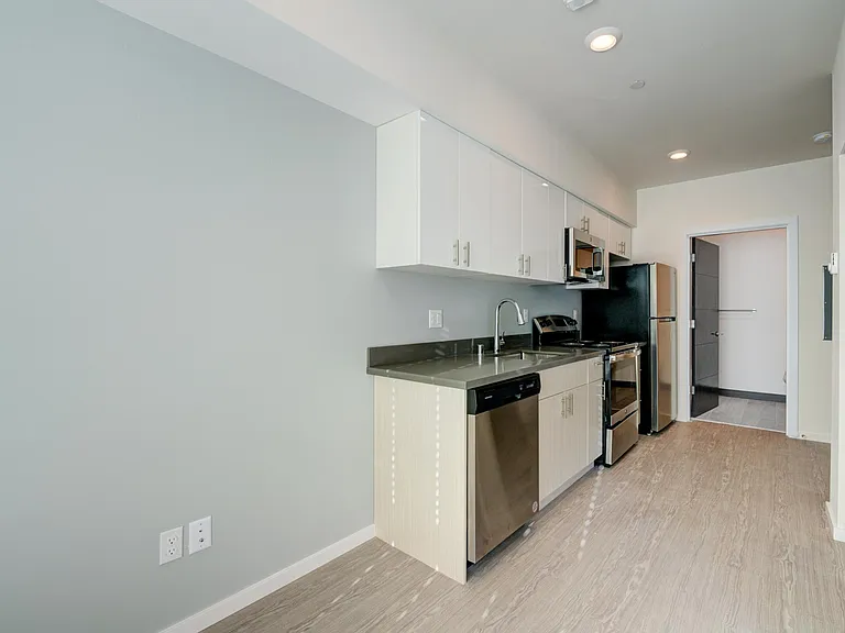 Viola Apartments — Photo 52