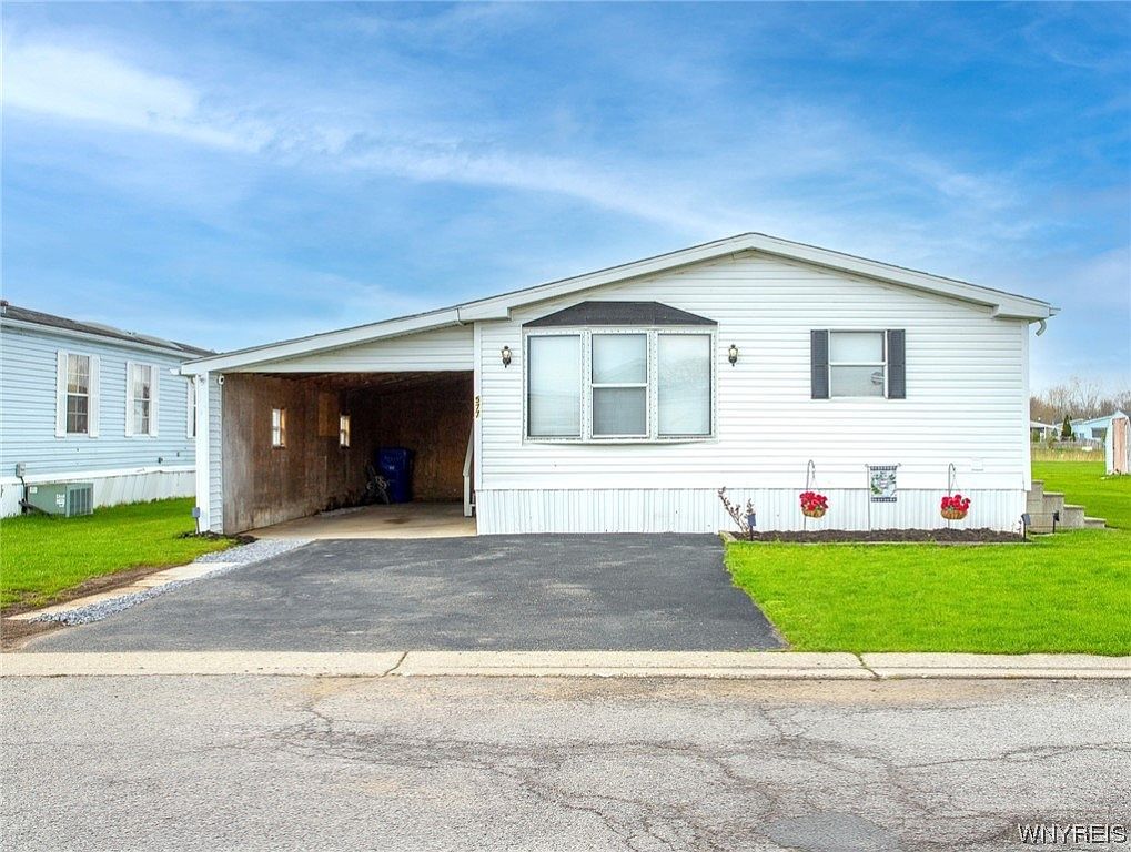577 Birchwood Dr, Lockport, NY 14094 Zillow