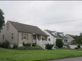 904 Lenton Ave, Barrington, NJ 08007