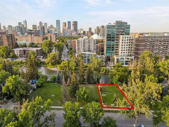 112 Roxboro Rd SW, Calgary, AB T2S 0R1