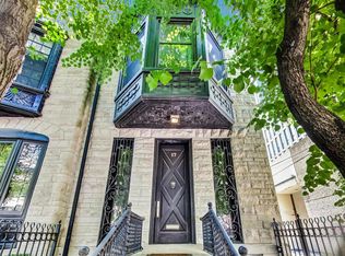 17 E Scott St, Chicago, IL 60610