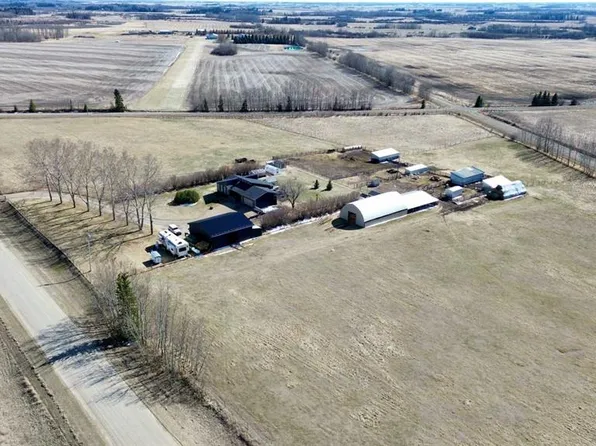 37408 N Sand Rd, Red Deer County, AB T4E 2S1