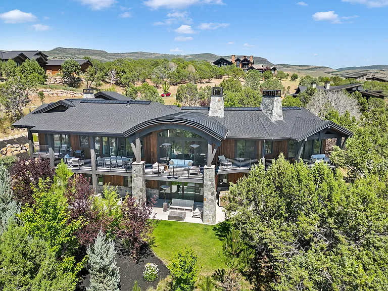 227 N Ibapah Peak Dr — Photo 40