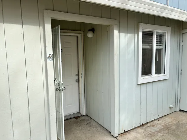 225 Tahoe Ave #D, Roseville, CA 95678