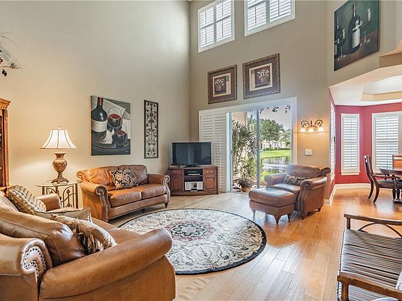 5th image of 3504 Heards Ferry Dr