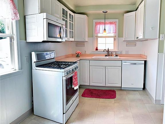 3rd image of 12328 Oak Park Blvd