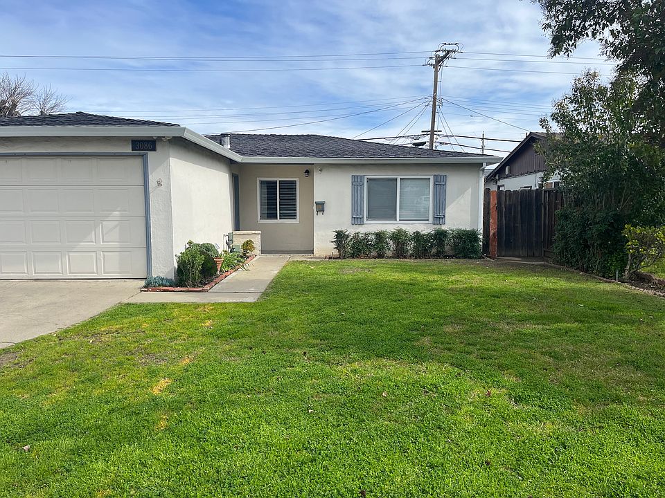 1st image of 3086 Franela Dr