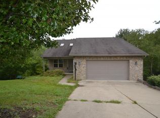 1772 Ridgewood Cir, Lawrenceburg, IN 47025