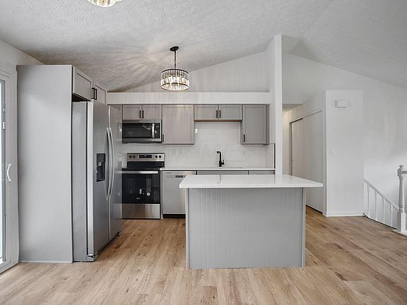 4th image of 6928 Endsleigh Dr