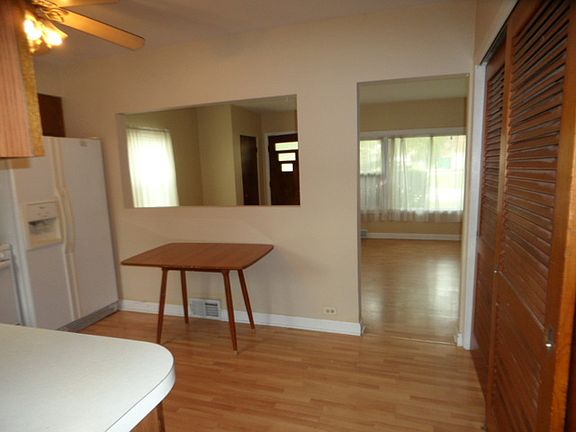 4th image of 414 N Warwick Ave