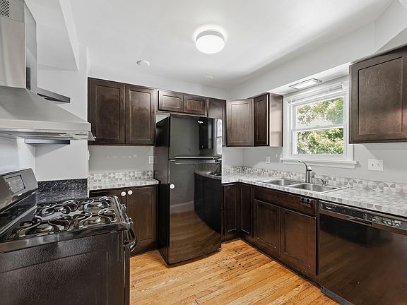 4th image of 2075 Coventry Rd Floor 2