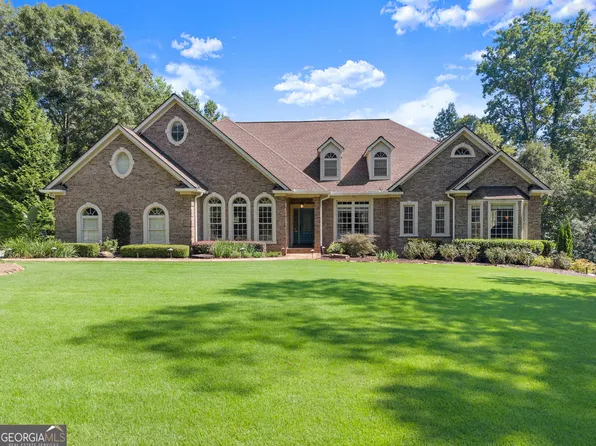 715 Antrim Glen Rd, Hoschton, GA 30548