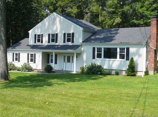 40 Far Horizons Dr, Easton, CT 06612