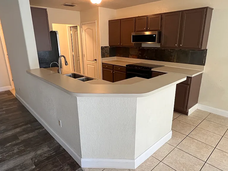 1337 Hampstead Ter — Photo 18