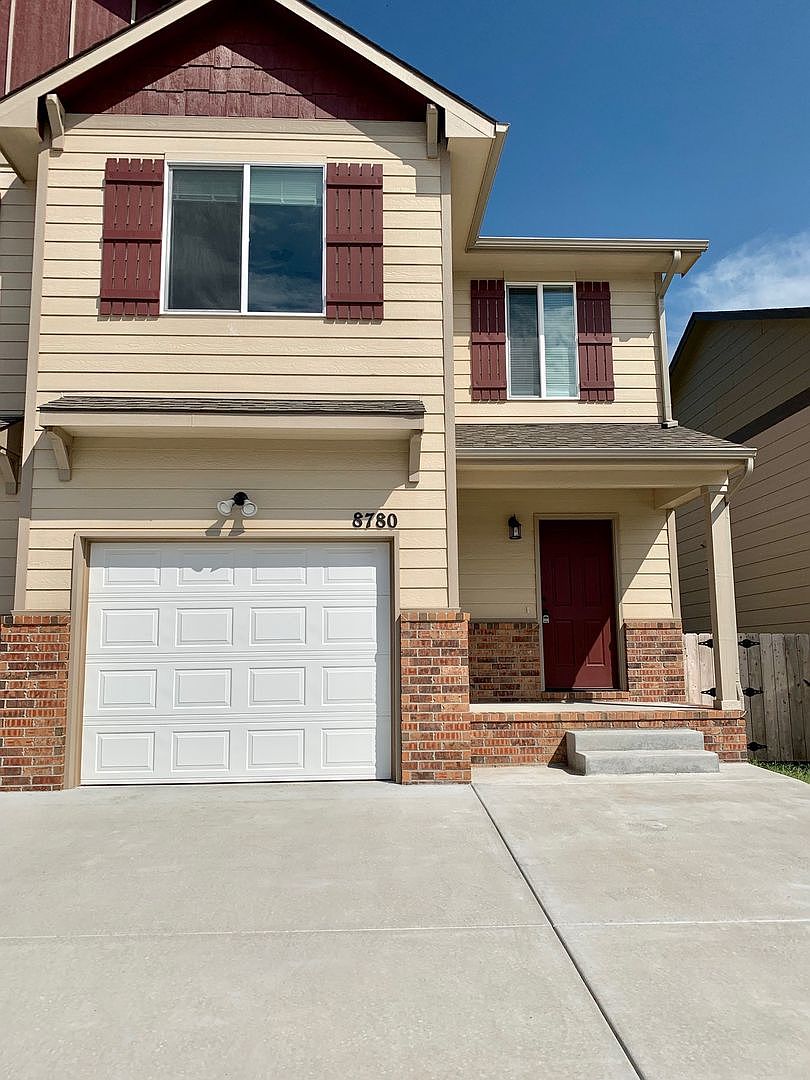 8772 E Harry St, Wichita, KS 67207 | Zillow