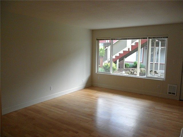 1st image of 1111 N K St APT 107