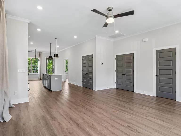 47804780 Silas Ave — Photo 4