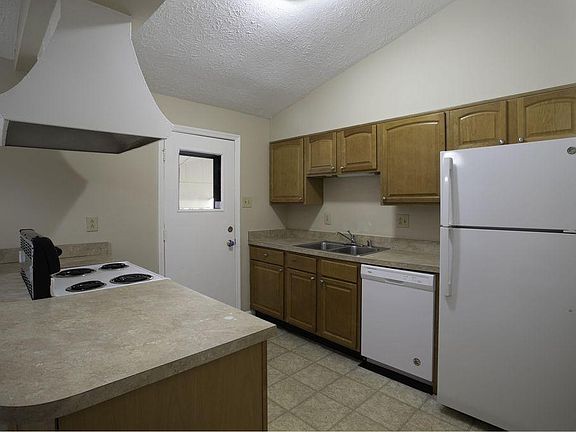 5th image of 3301 Kenesaw Dr