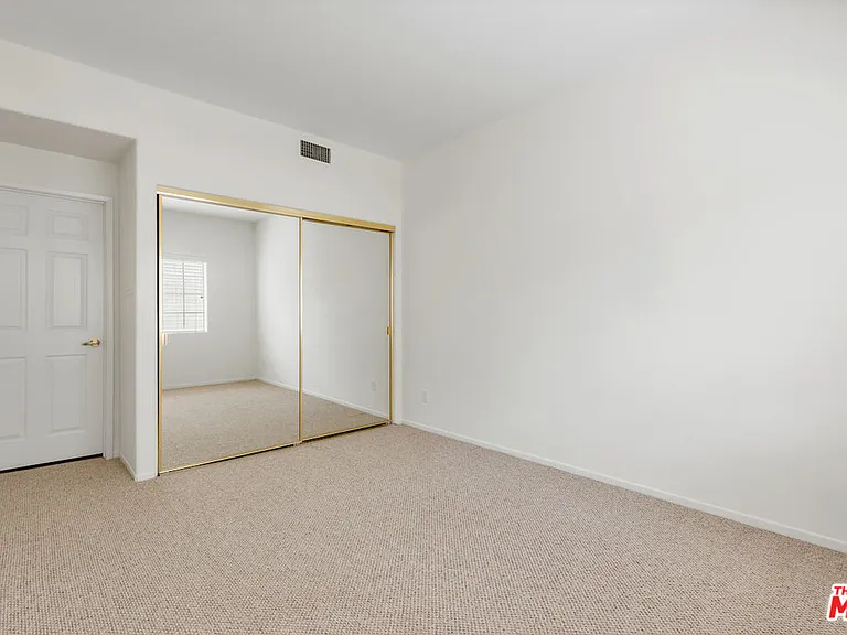 1800 Butler Ave #105 — Photo 25