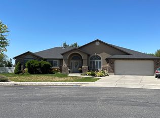 3427 N 2500 W, Farr West, UT 84404