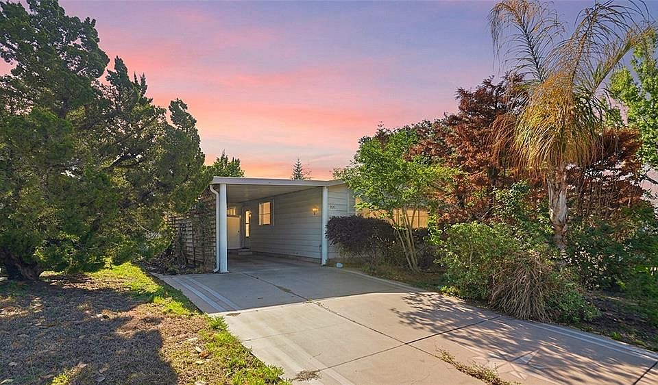 1st image of 1537 Doral Cir