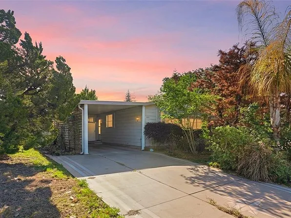 1537 Doral Cir, Lady Lake, FL 32159