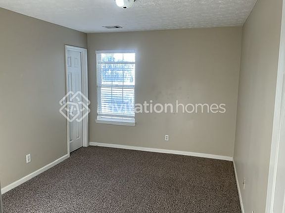 5th image of 328 Pebblestone Dr