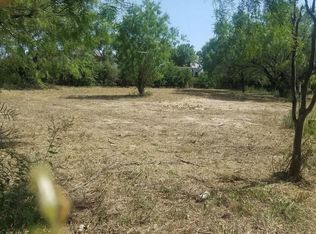 837 S Camp St, Uvalde, TX 78801