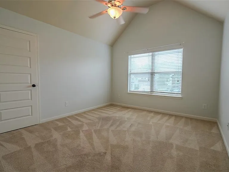 921 Prather Ct — Photo 19
