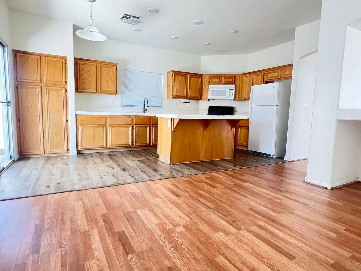 7941 Blue Brook Dr - Pending sale — Photo 4