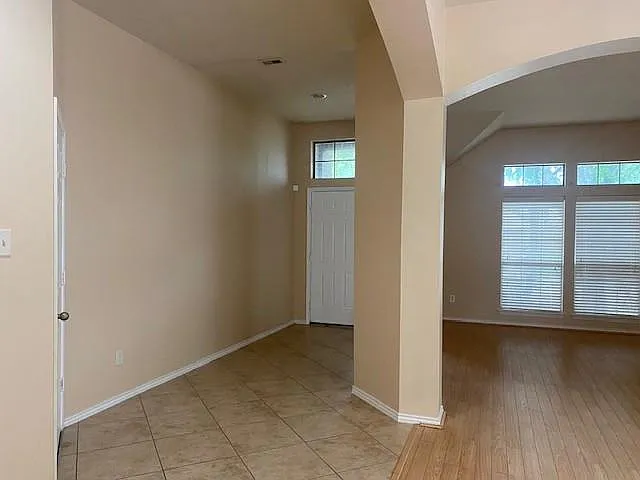 20218 Benton Springs Ln — Photo 11