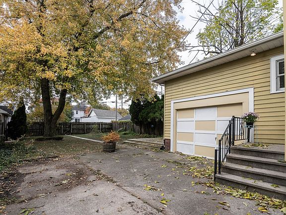 2nd image of 339 W Wildwood Ave
