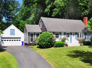 10 Pennywhistle Rd, East Granby, CT 06026