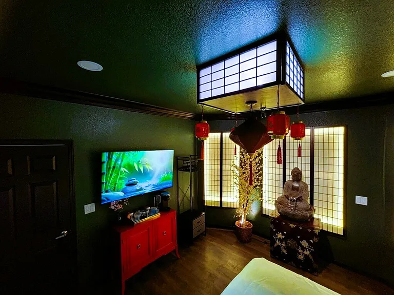 Building's Lounge