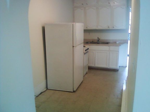 2nd image of 818 Shorb Ave NW #2