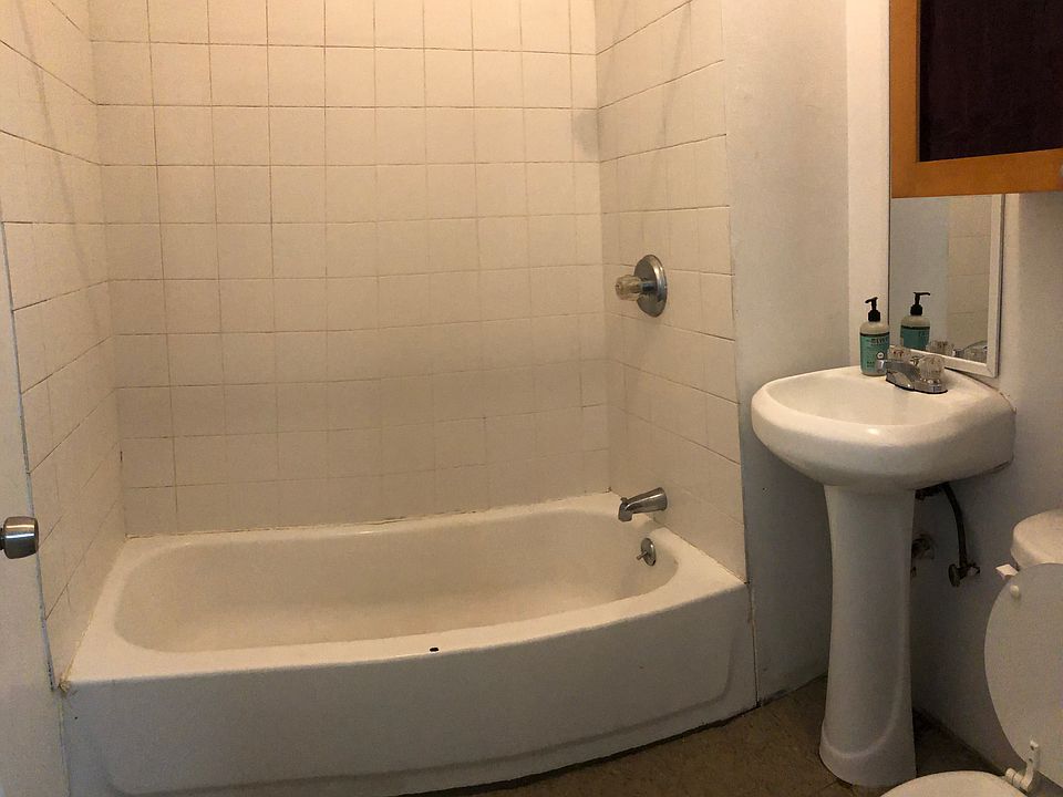2nd image of 2927 W McLean Ave