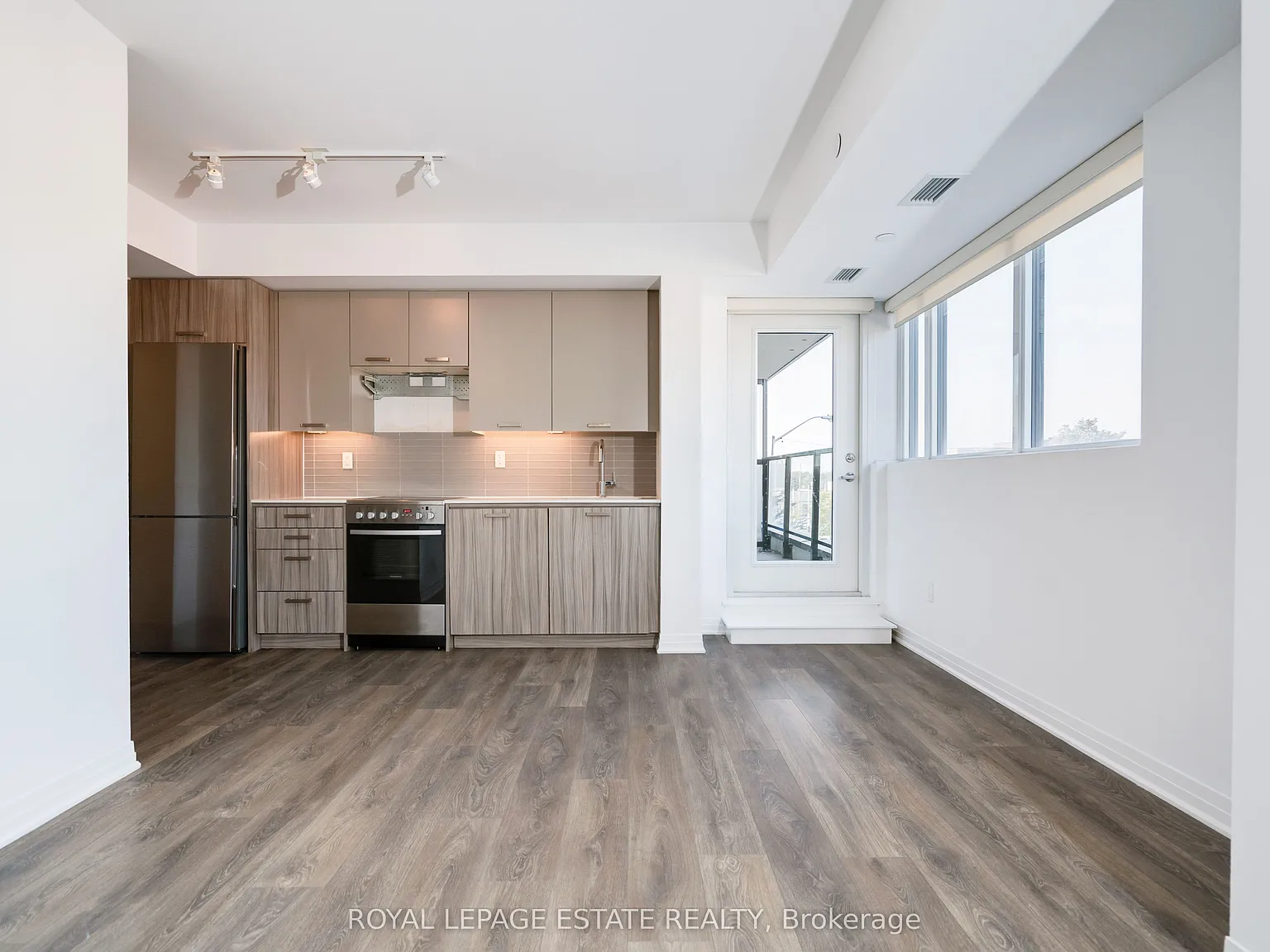 2301 Danforth Ave — Photo 3