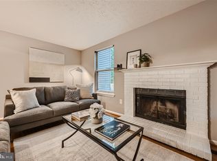 8015 Green Tree Ct, Elkridge, MD 21075
