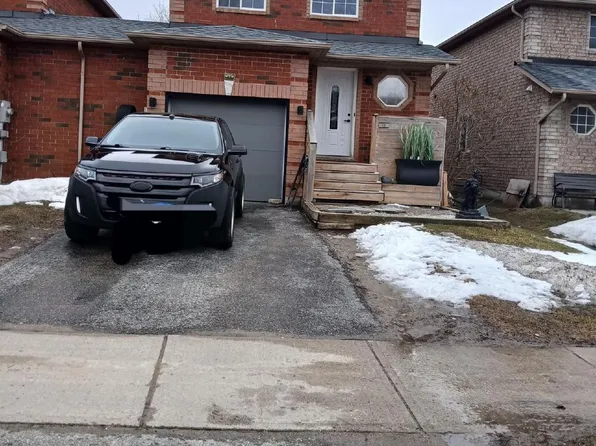 13 Raymond Cres, Barrie, ON L4N 0V4