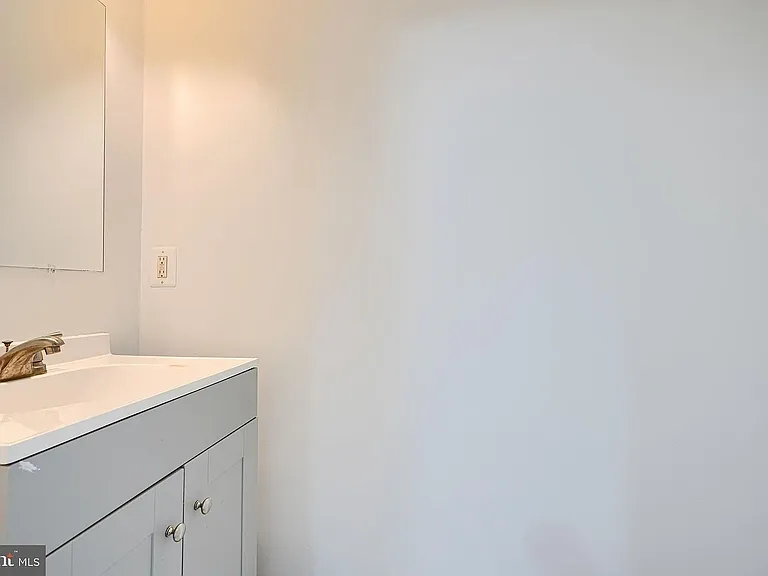 3500 Moultree Pl — Photo 32