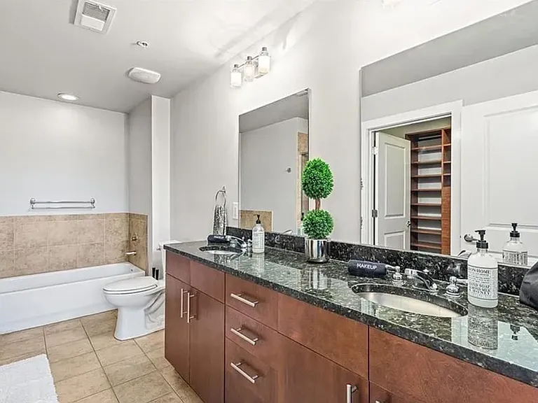 1261 Caroline St NE #107 — Photo 5