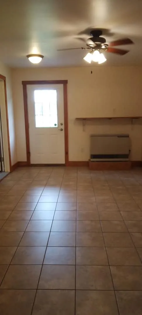 2 bed, 1200 sqft, $1,600 — Photo 2
