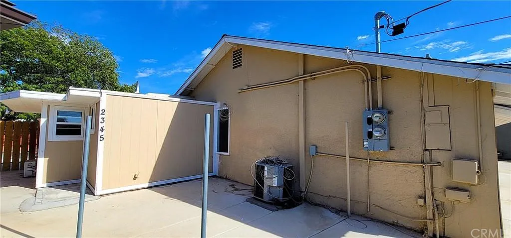 2345 Scott Way — Photo 2
